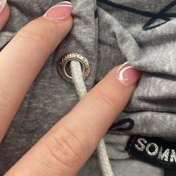 Super cute cropped sweater, Size small - Picture 3 of 4